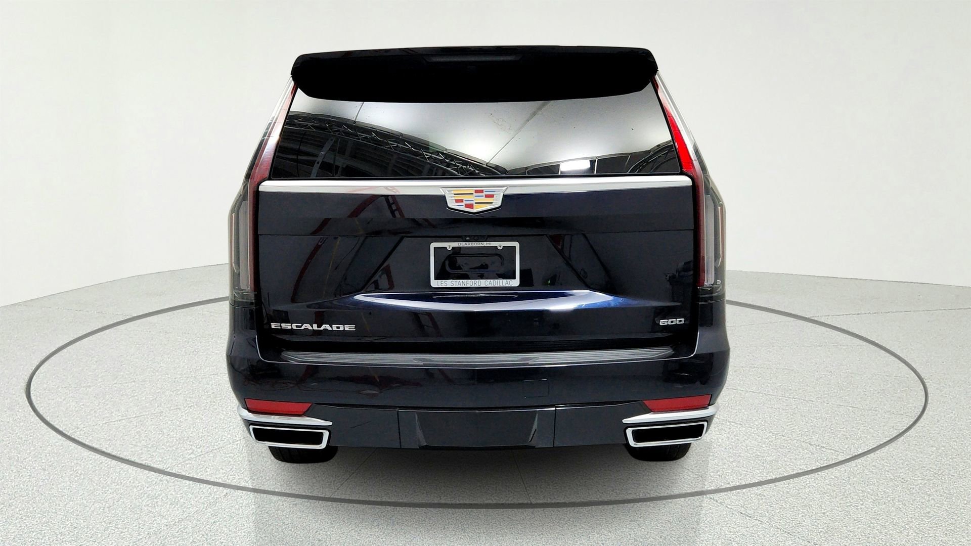 Certified 2023 Cadillac Escalade Premium Luxury AWD/4WD image 4
