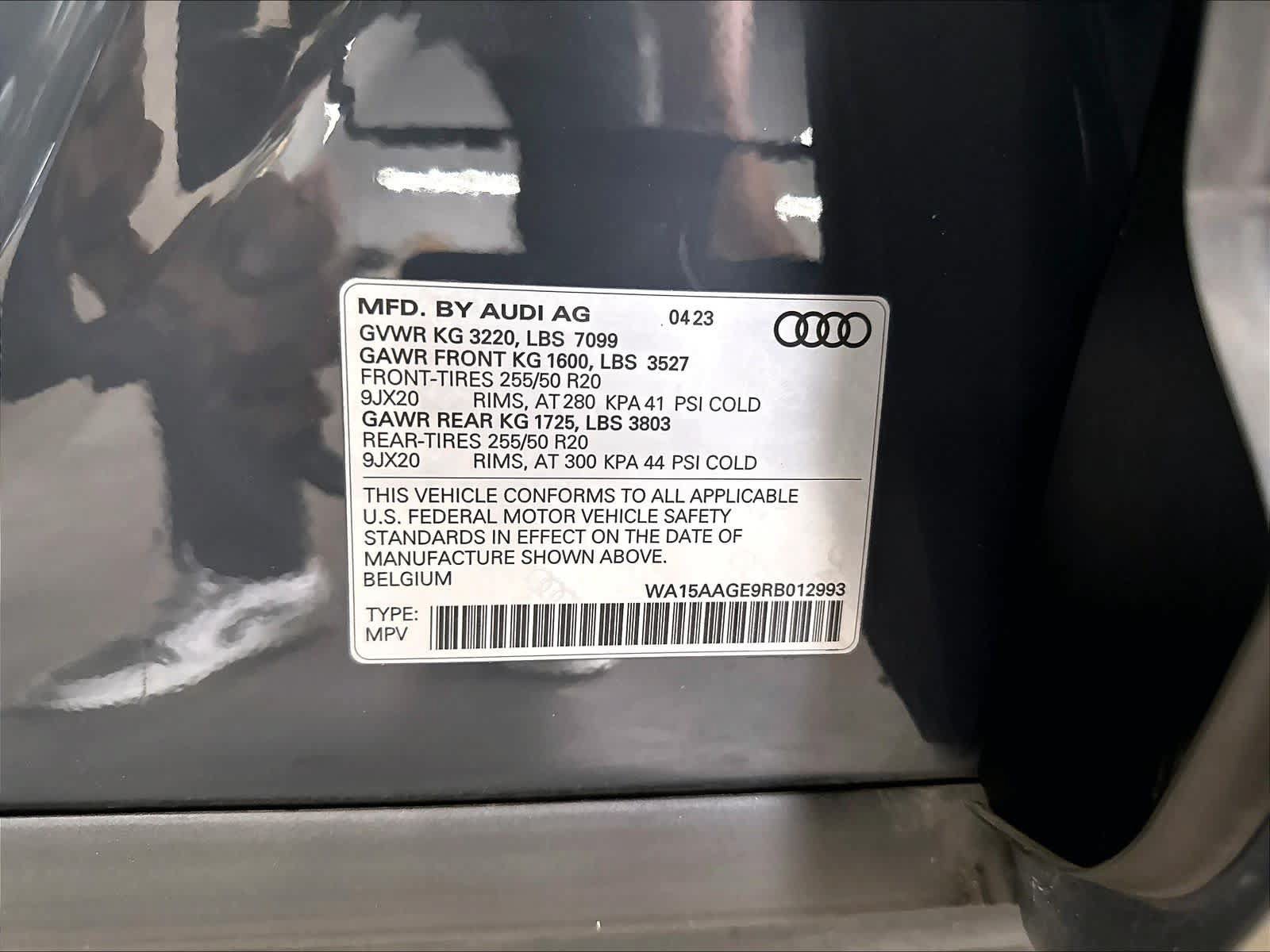 Used 2024 Audi Q8 e-tron Premium Plus w/ Premium Plus Package AWD/4WD image 35