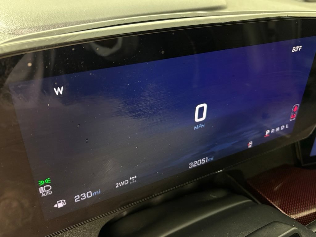 Used 2024 Chevrolet Traverse Z71 w/ Enhanced Driving Package AWD/4WD image 25