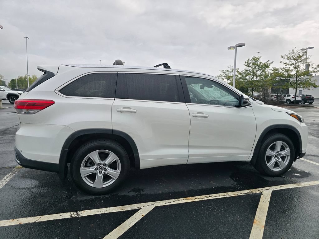 Used 2019 Toyota Highlander Limited Platinum AWD/4WD image 9