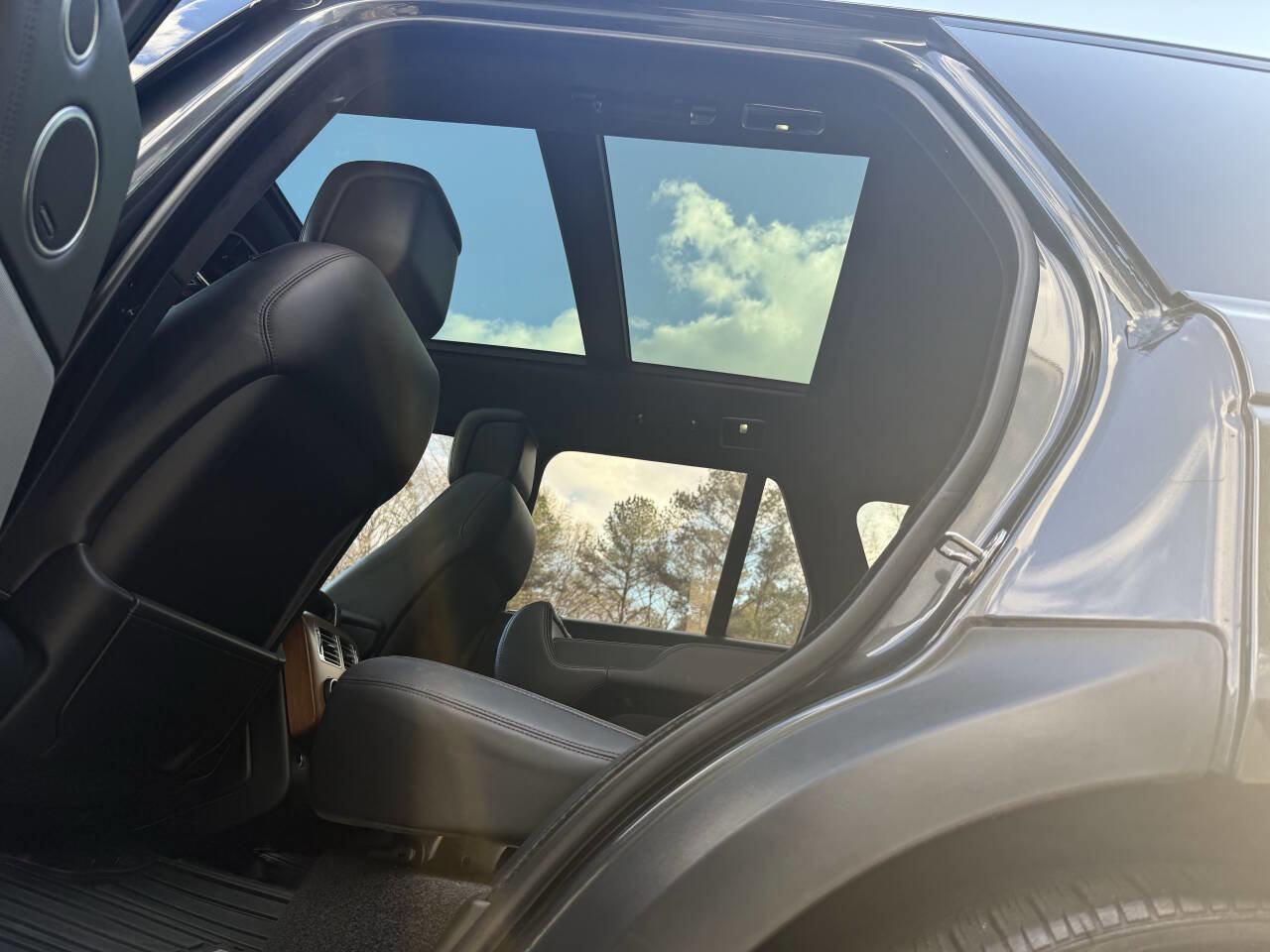 Used 2018 Land Rover Range Rover Supercharged image 24