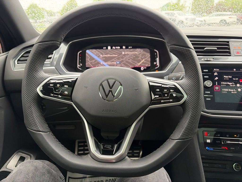 Used 2022 Volkswagen Tiguan SEL R-Line AWD/4WD image 8