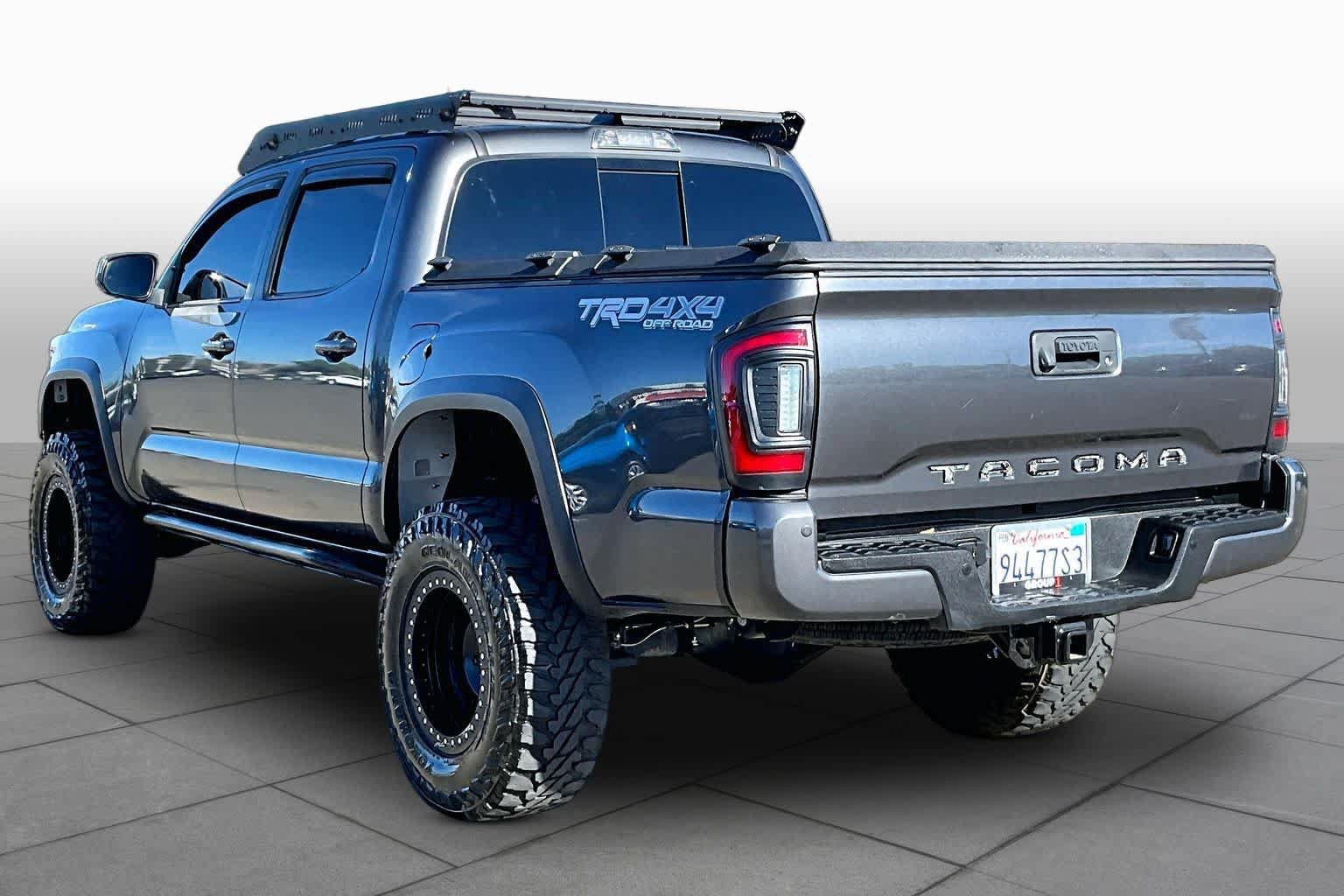 Used 2020 Toyota Tacoma TRD Off-Road w/ Technology Package AWD/4WD image 11