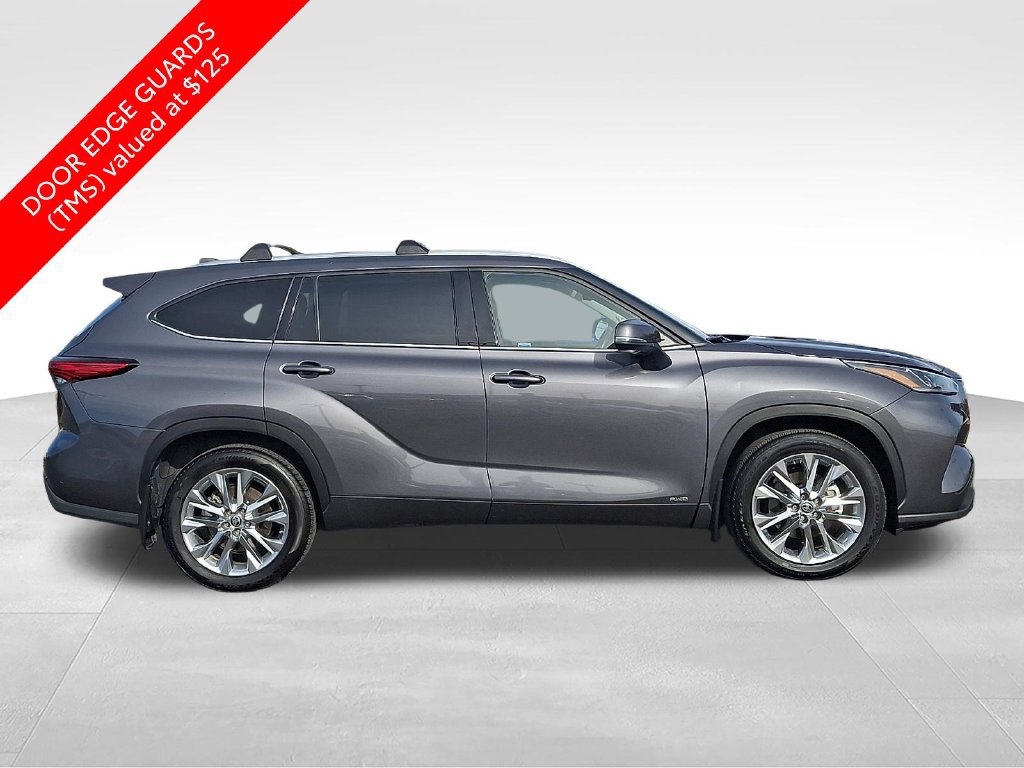 Certified 2022 Toyota Highlander Limited AWD/4WD image 10