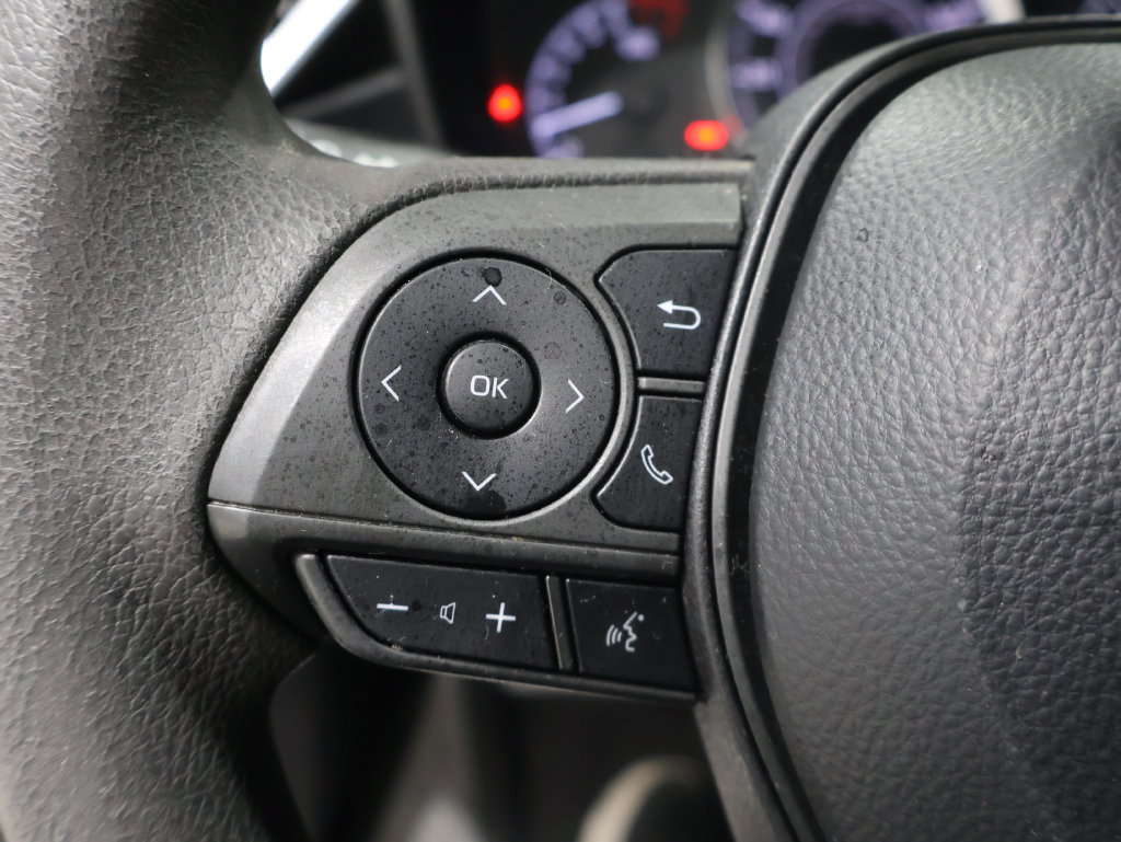 Used 2020 Toyota Corolla LE FWD image 30