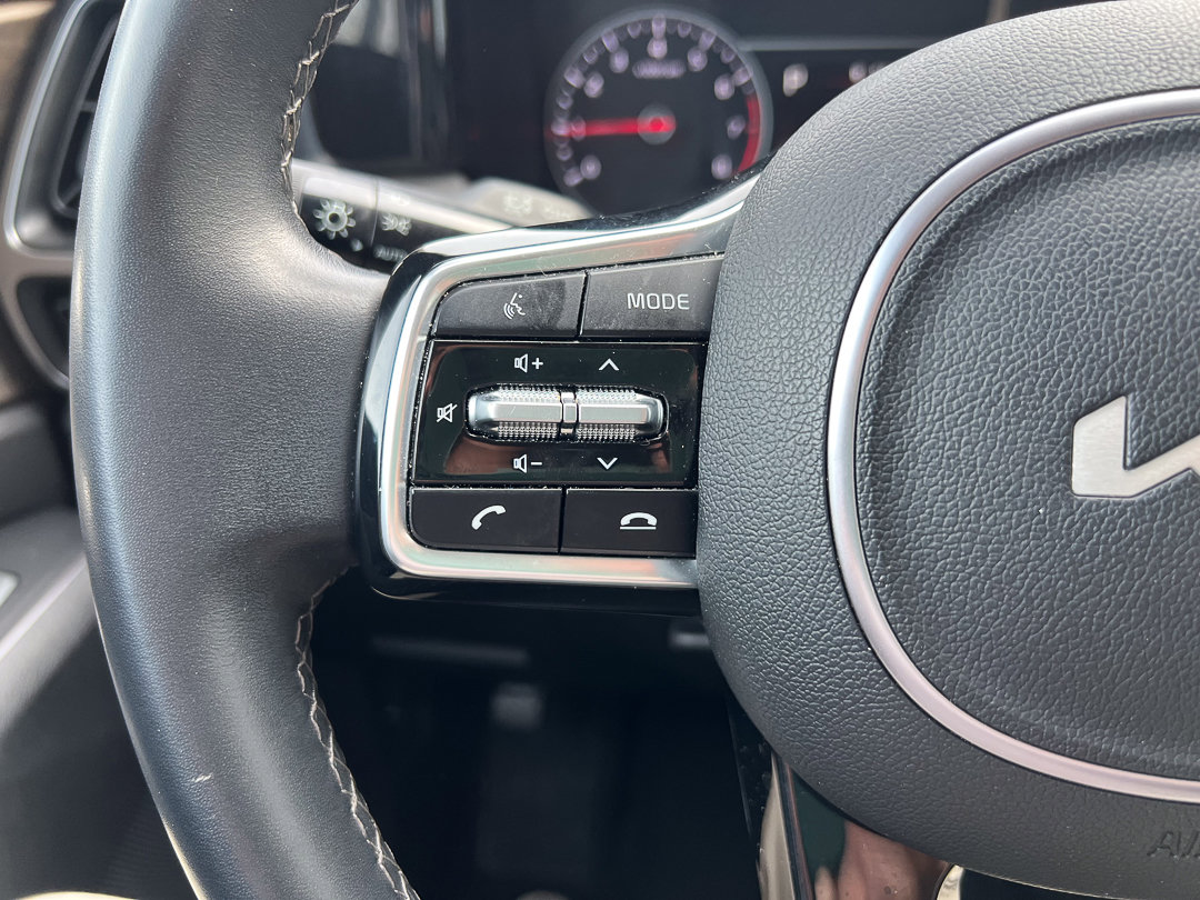 Used 2023 Kia Sorento S image 21