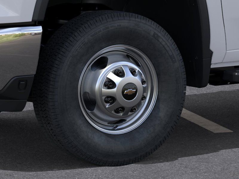 Used 2026 Chevrolet Silverado 3500 W/T AWD/4WD image 9