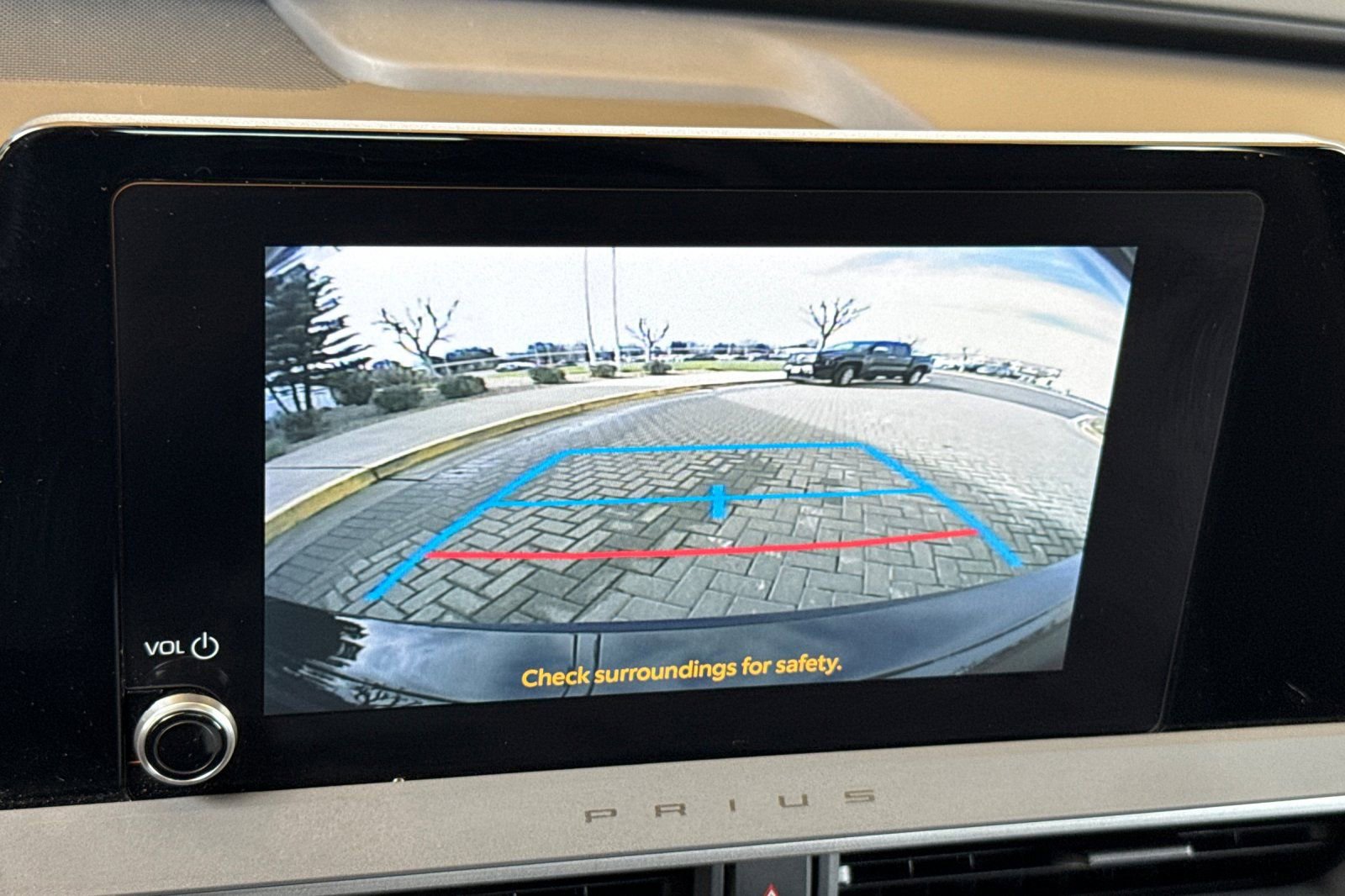 Used 2023 Toyota Prius LE image 21