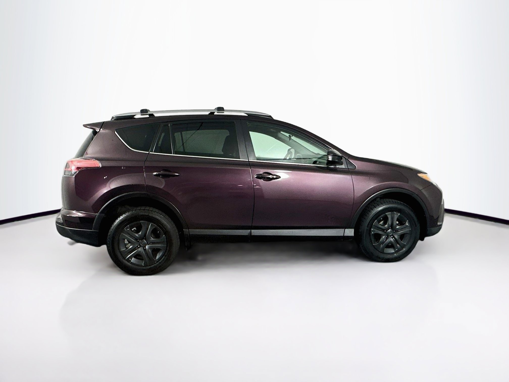 Used 2017 Toyota RAV4 LE w/ Carpet Mat Package AWD/4WD image 10