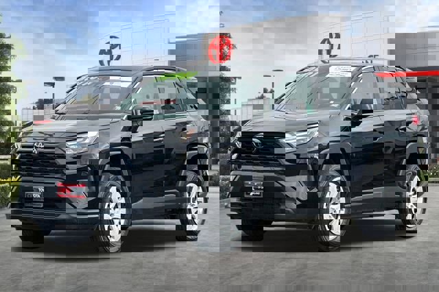 Certified 2025 Toyota RAV4 LE image 10