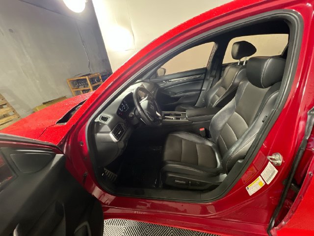 Used 2018 Honda Accord Sport image 14