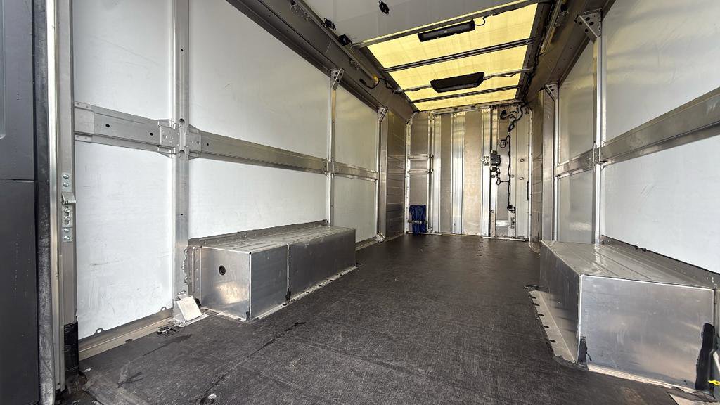 Used 2024 Chevrolet Brightdrop 600 w/ Battery Pack, Max Range image 27