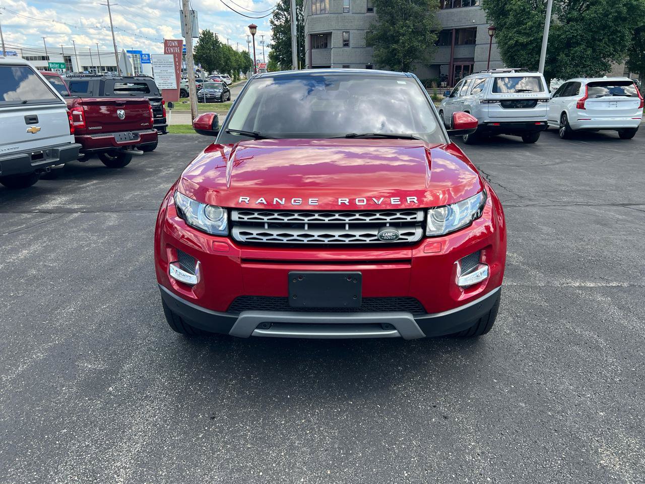 Used 2015 Land Rover Range Rover Evoque Pure Plus AWD/4WD image 2