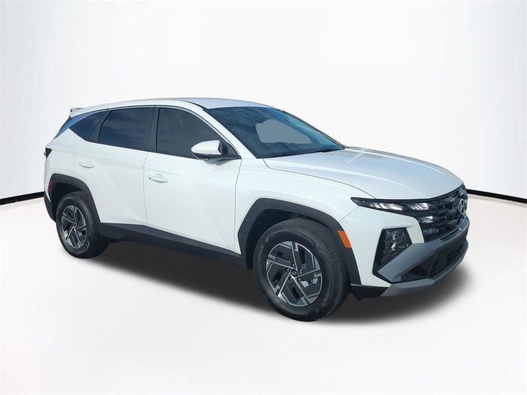 New 2026 Hyundai Tucson Blue SE AWD/4WD image 2