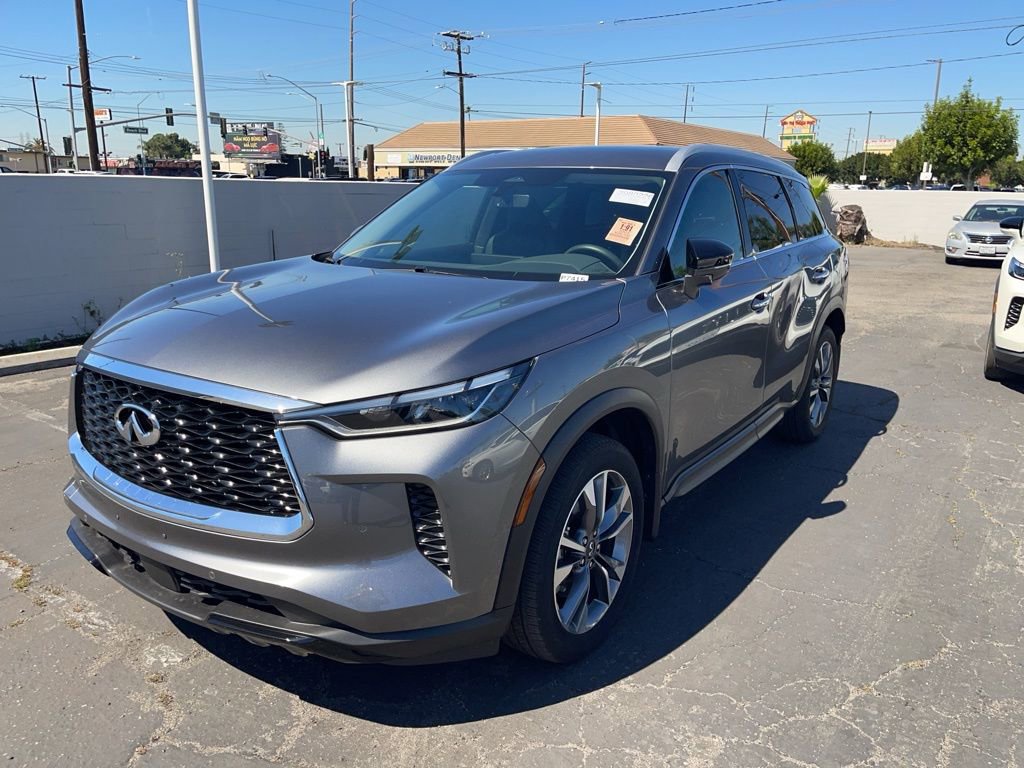 Certified 2023 INFINITI QX60 Luxe w/ Cargo Package image 2