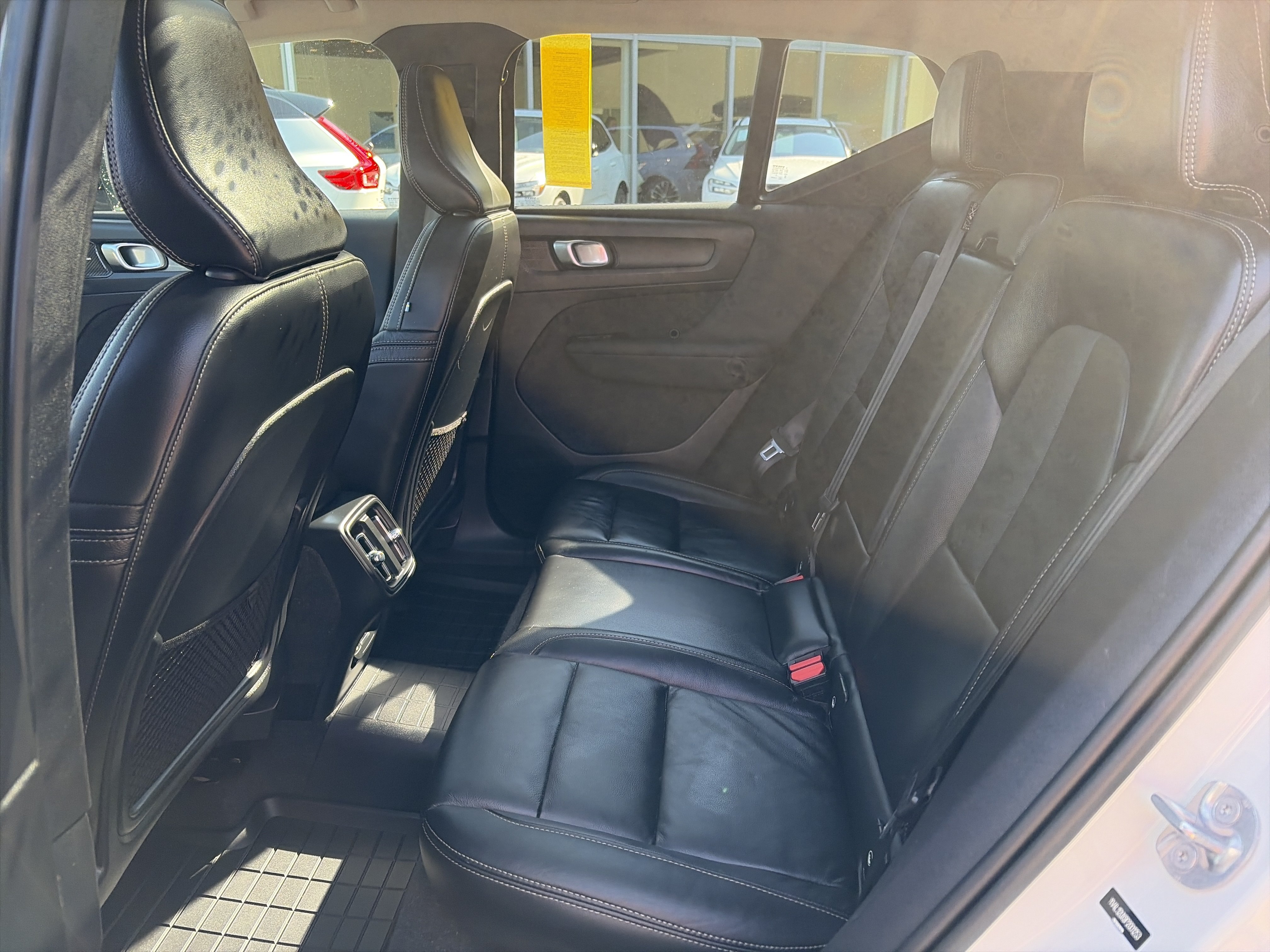 Certified 2023 Volvo XC40 B5 Ultimate w/ Protection Package Premier AWD/4WD image 10