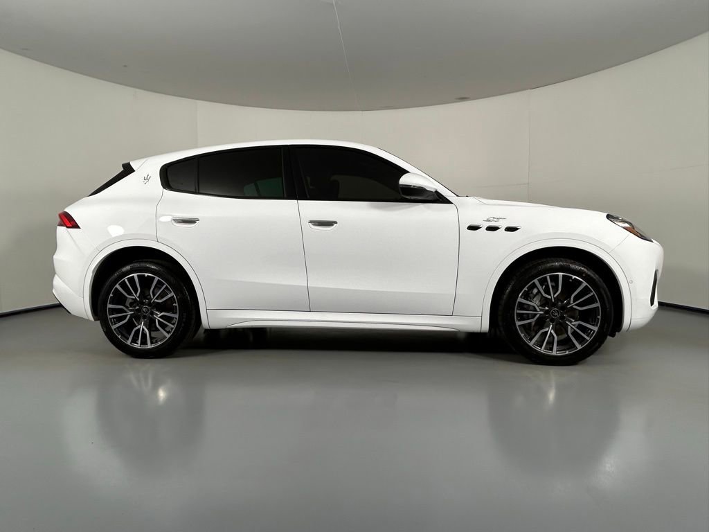 Used 2023 Maserati Grecale GT image 9
