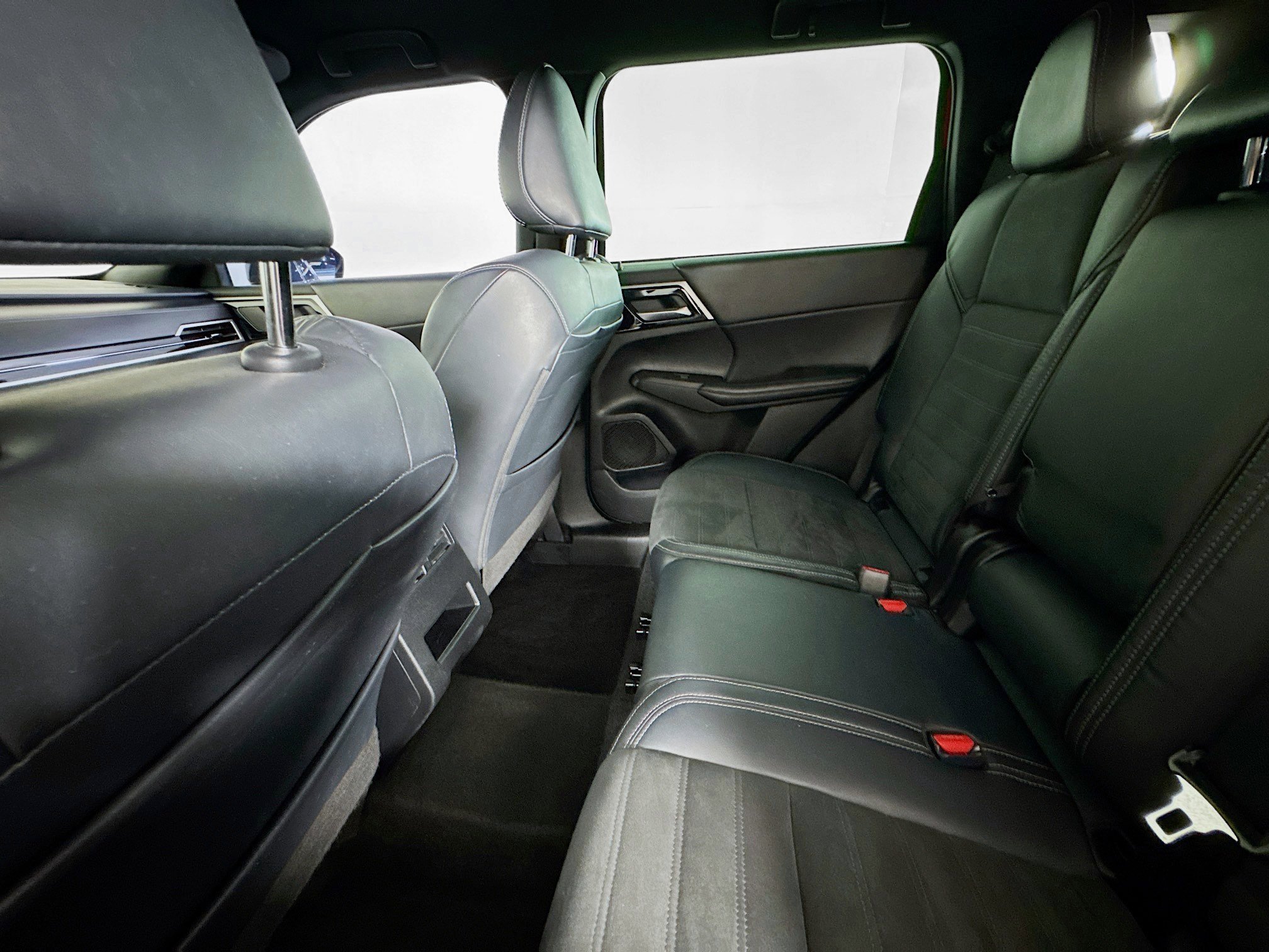 Used 2022 Mitsubishi Outlander SE FWD image 23