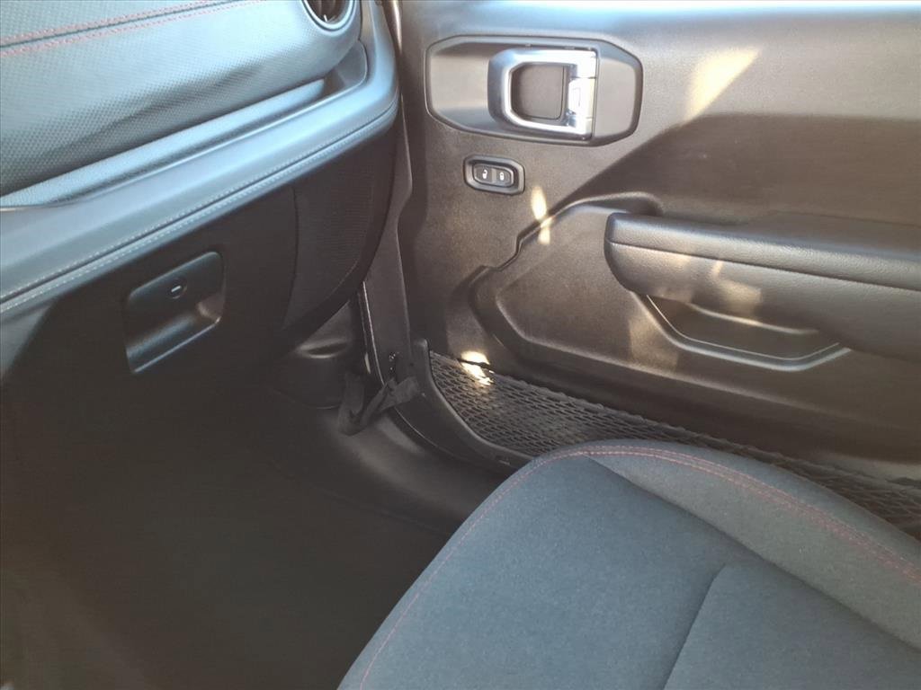 Used 2024 Jeep Wrangler Rubicon image 23