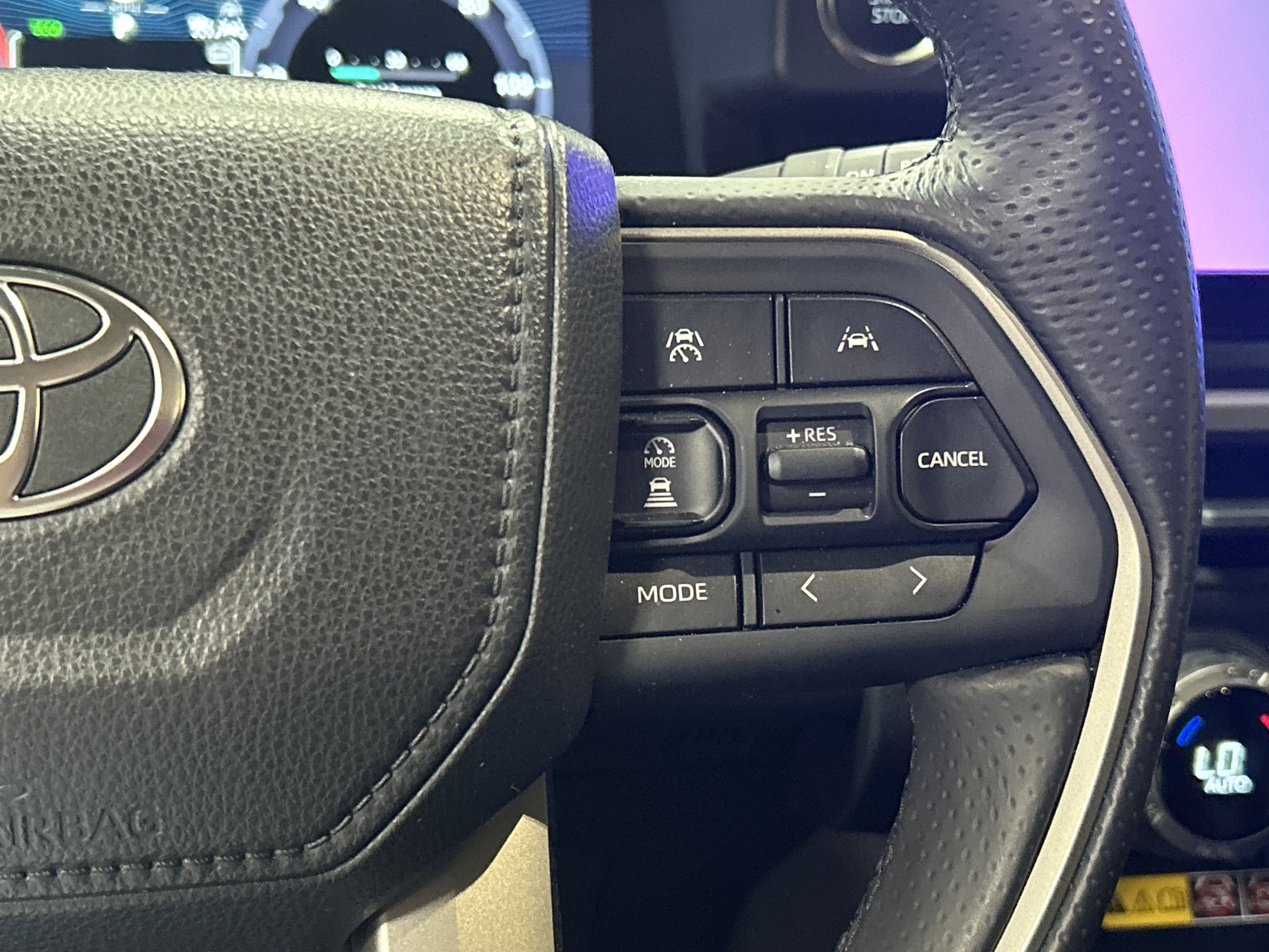 Used 2025 Toyota 4Runner Limited AWD/4WD image 20