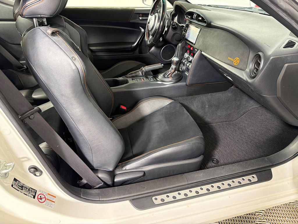 Used 2017 Toyota 86 860 Special Edition RWD image 13