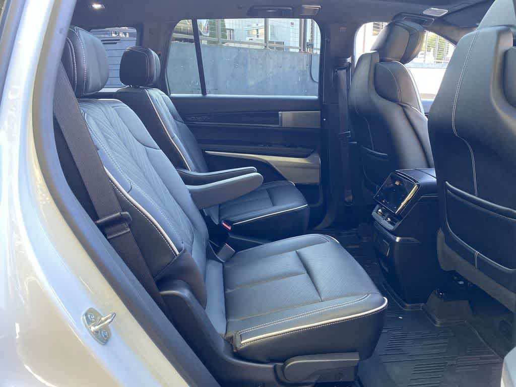 Certified 2026 Cadillac Vistiq Premium Luxury w/ LPO, Floor Liner Package AWD/4WD image 16