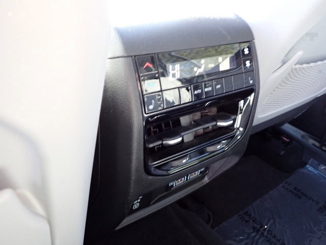 Used 2023 Jeep Grand Cherokee L Overland AWD/4WD image 19