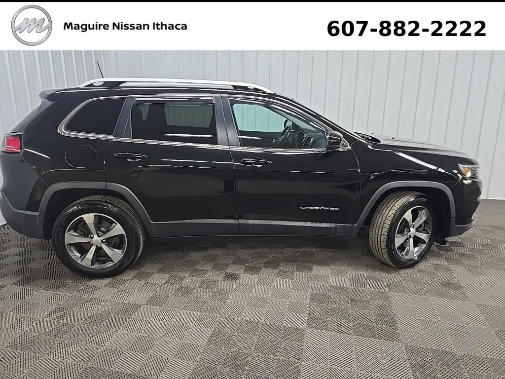 Used 2019 Jeep Cherokee Limited AWD/4WD image 3