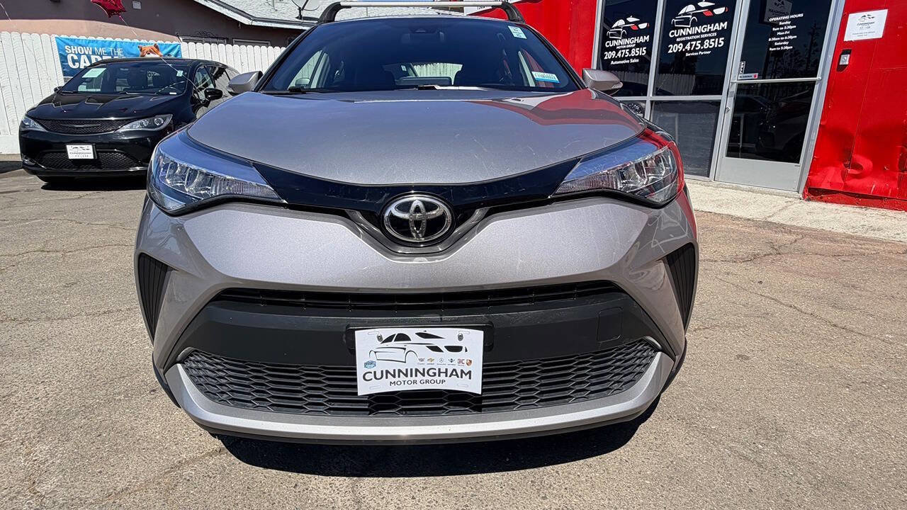 Used 2020 Toyota C-HR XLE image 3