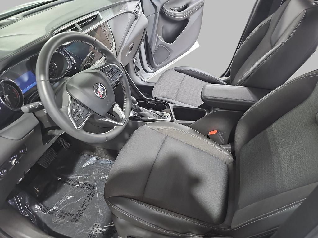 Used 2022 Buick Encore GX Preferred w/ Sport Touring Package FWD image 21