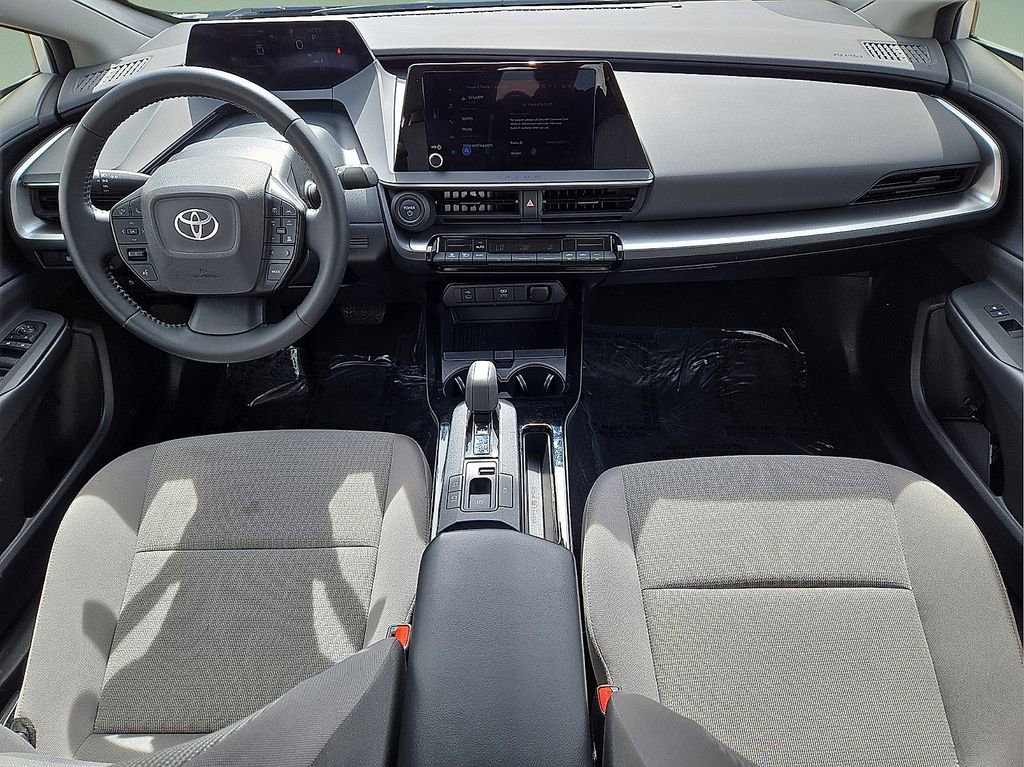 Used 2025 Toyota Prius LE image 18