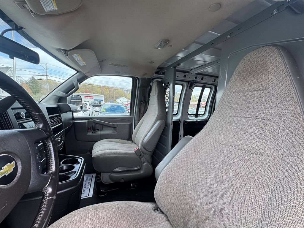 Used 2021 Chevrolet Express 2500 w/ Driver Convenience Package RWD image 18