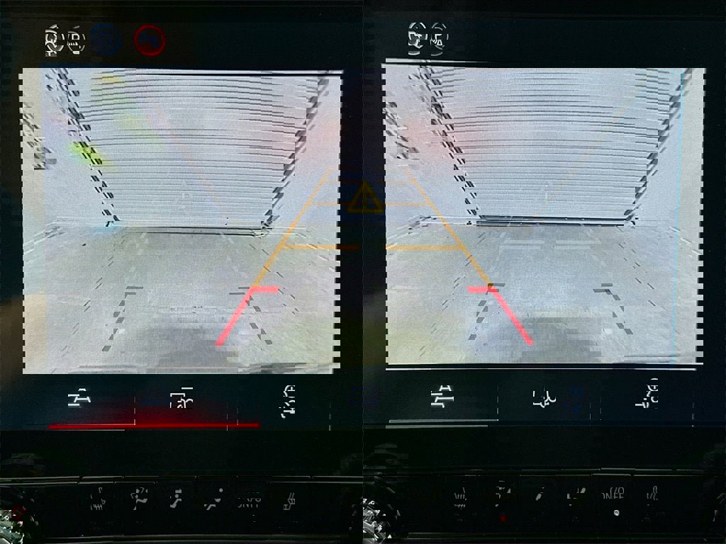 New 2026 GMC Canyon Elevation w/ Convenience Package image 14