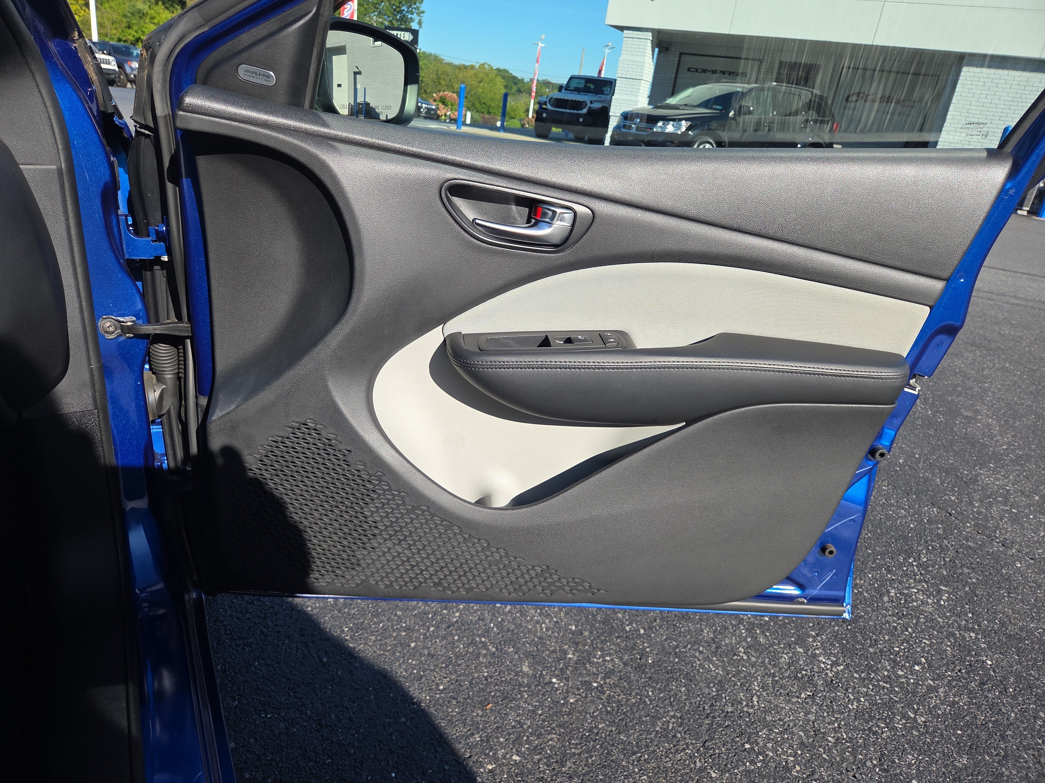 Used 2014 Dodge Dart SXT w/ Sun/Sound Group FWD image 18
