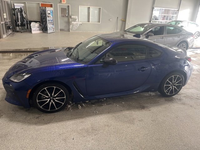 Used 2023 Toyota GR86 image 3