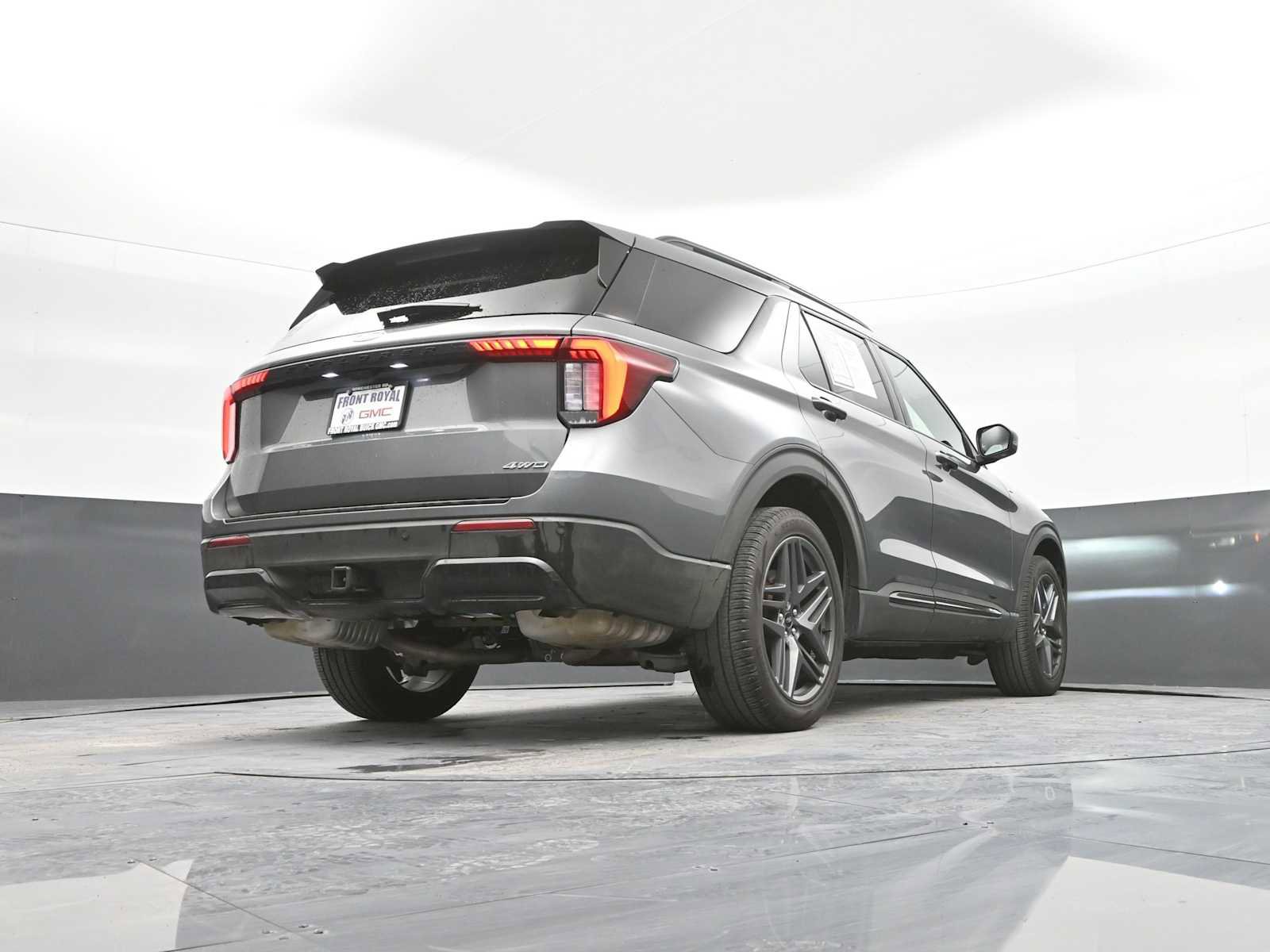 Used 2025 Ford Explorer ST-Line w/ ST-Line Street Pack image 42