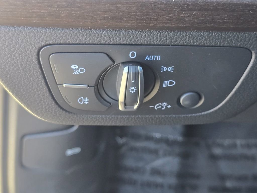 Used 2023 Audi Q5 2.0T Premium w/ Convenience Package image 21