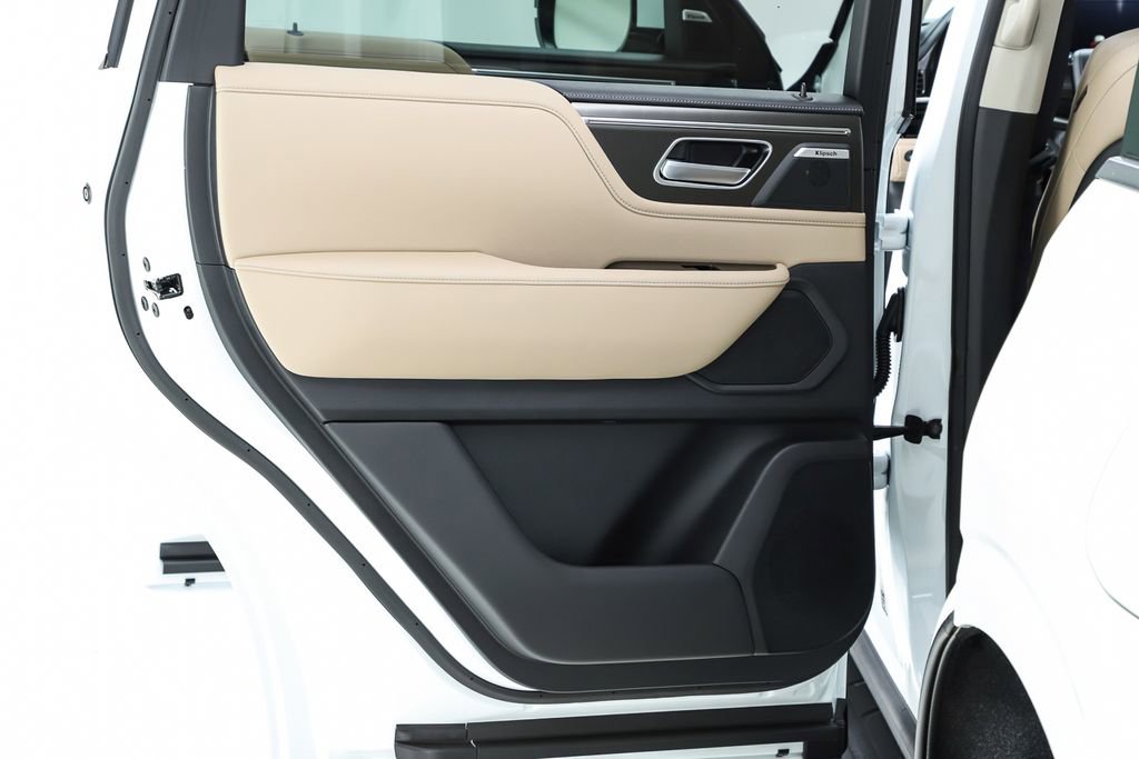 New 2026 INFINITI QX80 Pure w/ Cargo Package AWD/4WD image 17