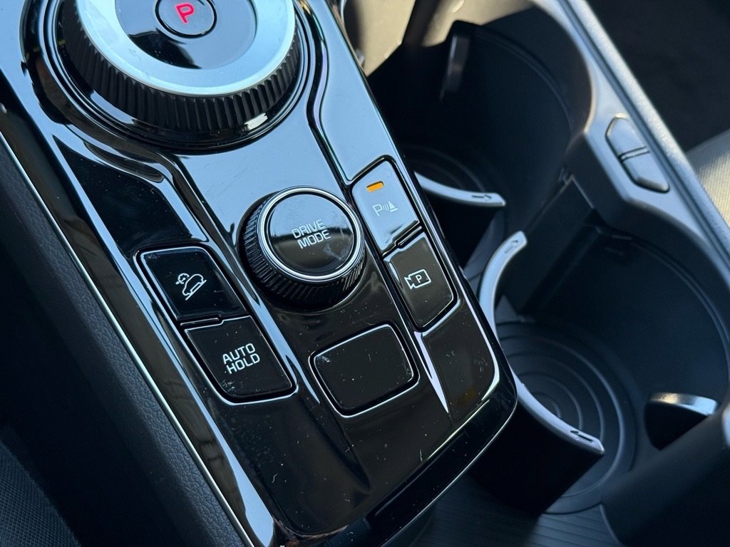 New 2025 Kia Sportage LX image 17