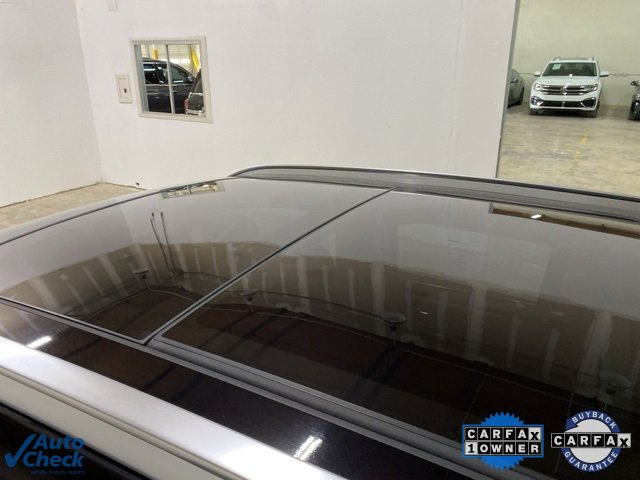 Used 2025 Volvo XC40 B5 Core image 17