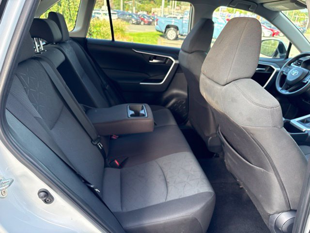 Used 2025 Toyota RAV4 XLE AWD/4WD image 31