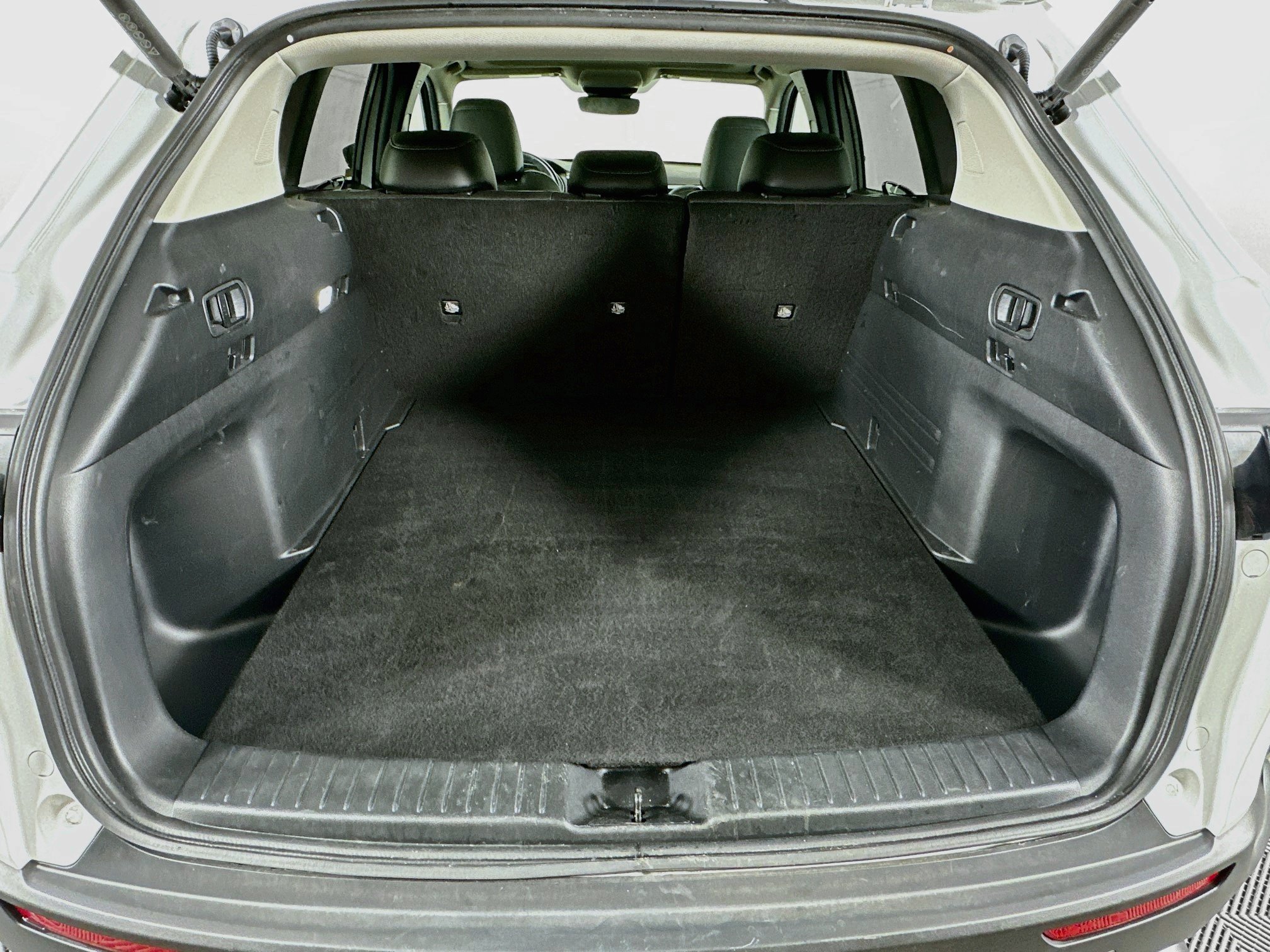 Used 2025 MAZDA CX-50 AWD 2.5 S w/ Premium Package image 29
