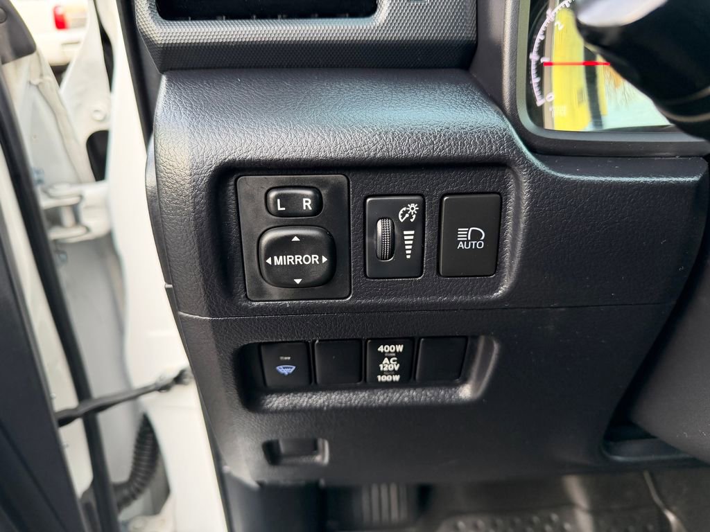 Used 2020 Toyota 4Runner SR5 AWD/4WD image 14