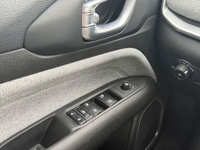 Certified 2023 Jeep Compass Latitude AWD/4WD image 25