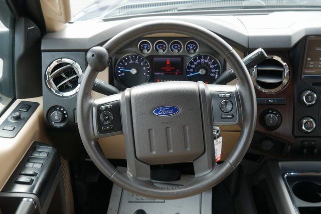 Used 2015 Ford F350 Lariat image 16