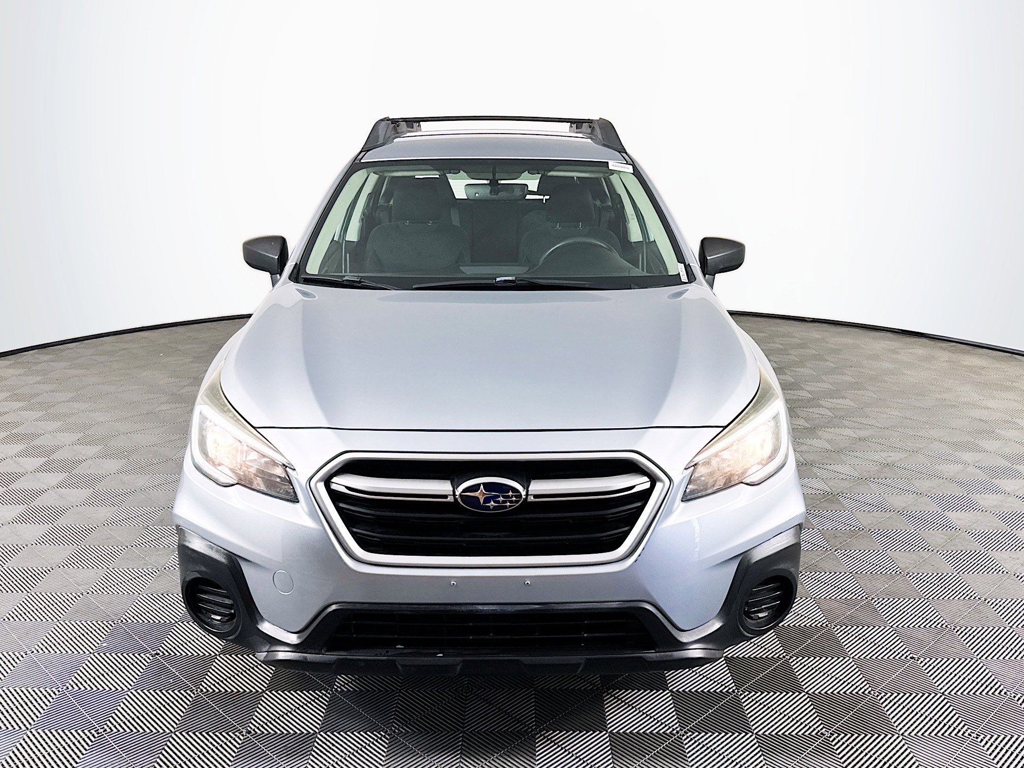 Used 2018 Subaru Outback 2.5i AWD/4WD image 2