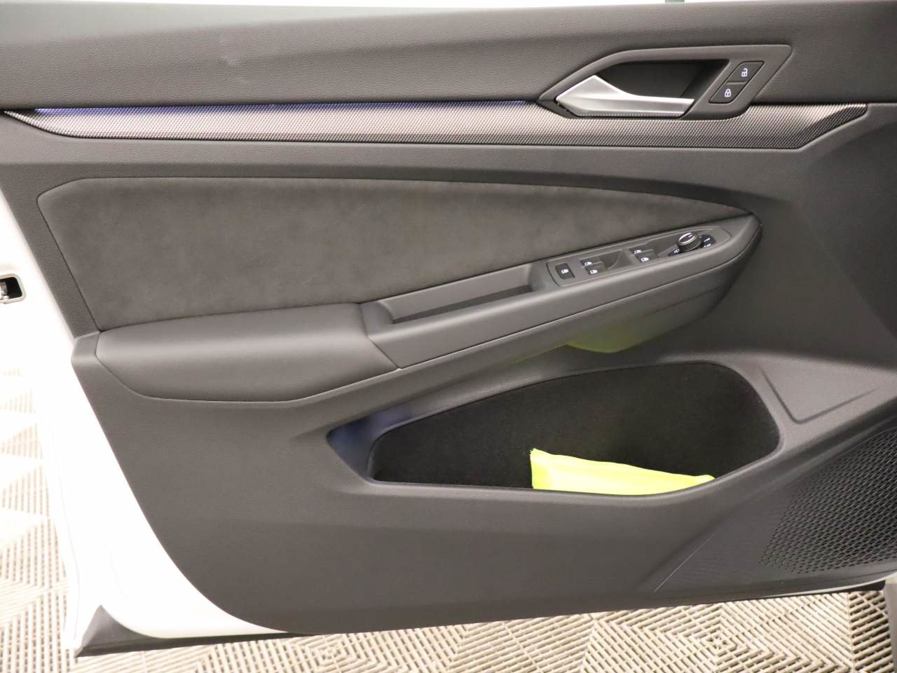 New 2026 Volkswagen Golf SE FWD image 16