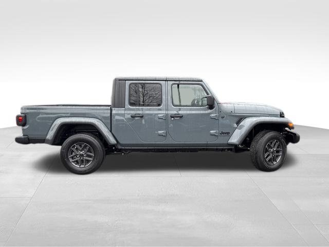 New 2026 Jeep Gladiator Sport AWD/4WD image 8