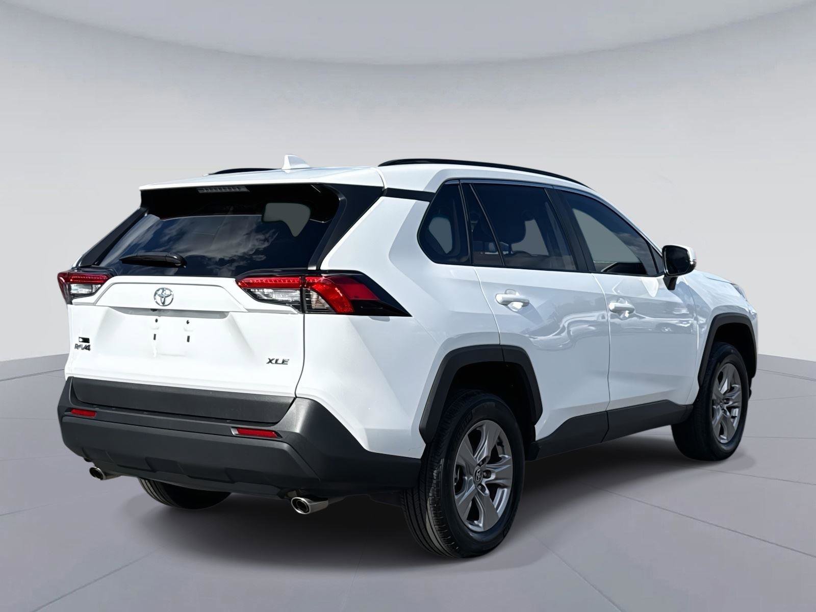 Used 2023 Toyota RAV4 XLE image 3