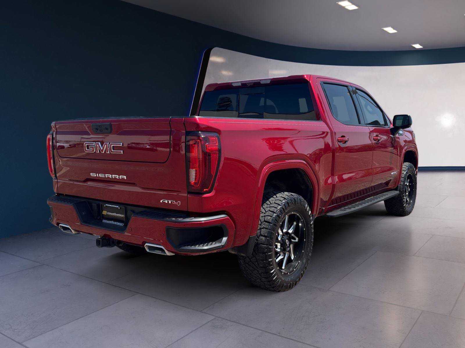 Used 2025 GMC Sierra 1500 AT4 w/ AT4 Premium Package AWD/4WD image 5
